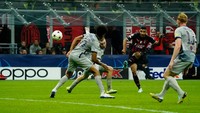 Milan lalu melengkapi kemenangan mereka menjadi 4-0 lewat gol Junior Messias di masa injury time. Lewat skema serangan balik. Pier Marco Tacca/AC Milan/Getty Images