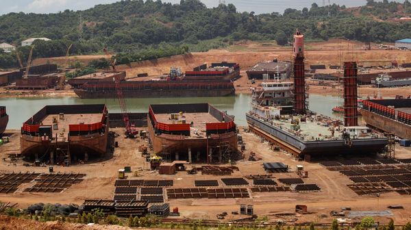 Pernah Lihat Kapal Tongkang? Nah Ini Proses Pembuatannya