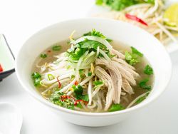 3 Resep Mie Kuah Ayam yang Segar Hangat untuk Berbuka Puasa