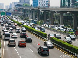 Lajur Kanan Tol Halim-Senayan Diberlakukan Contraflow Pagi Ini