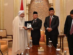 Jokowi Terima Anugerah Perdamaian dari ADFP Abu Dhabi, Diwakili Maruf