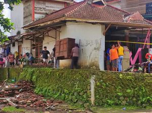 150 KK Korban Banjir Bandang Banyuwangi Mengungsi ke Kerabat-Tetangga 150 KK Korban Banjir Bandang Banyuwangi Mengungsi ke Kerabat-Tetangga