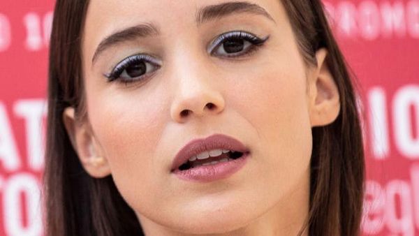 8 Pesona Alba Baptista, Aktris Portugal Dikabarkan Dipacari Chris Evans