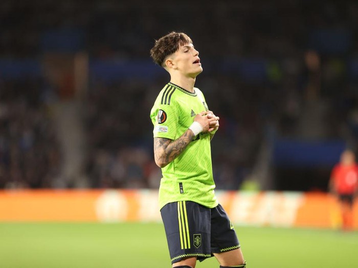 SAN SEBASTIAN, SPAIN - NOVEMBER 03: Alejandro Garnacho of Manchester United celebrates after scoring his team's first goal during the UEFA Europa League group E match between Real Sociedad and Manchester United at Reale Arena on November 3, 2022 in San Sebastian, Spain. (Photo by Juan Lazkano/DeFodi Images via Getty Images)