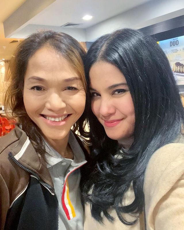 Annisa Yudhoyono dan Bunda Corla