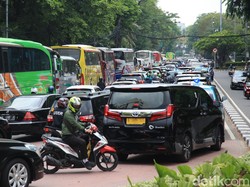 Terjadi Lagi Jukir Getok Tarif Bus Rp 300 Ribu di Istiqlal, Polisi Selidiki