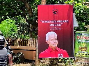 Misteri Kemunculan Baliho Ganjar Nurut di Semarang