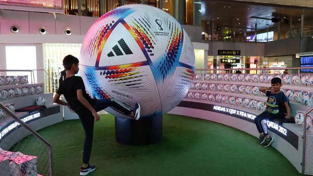 Soccer Football - FIFA World Cup Qatar 2022 Preview - Doha, Qatar - November 2, 2022General view inside Hamad International Airport ahead of the World Cup REUTERS/Imad Creidi