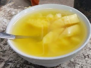 Slrupp! Seger-Nikmat Es Tape Legendaris Pak Jum di Kota Malang