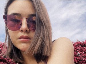 Gaya Seksi Amanda Manopo Jadi Bridesmaid di Pernikahan Glenca Chysara