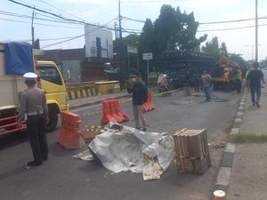 Jembatan Plaosan Ambles Akan Dibongkar Total, Siap-siap Lamongan-Tuban Macet! Jembatan Plaosan Ambles Akan Dibongkar Total, Siap-siap Lamongan-Tuban Macet!