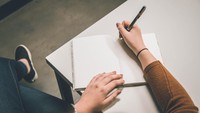 Kalimat Intransitif: Pengertian, Ciri-Ciri, dan 15 Contohnya