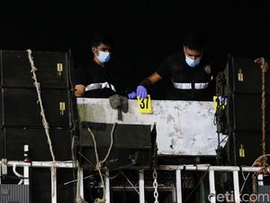 Imran Khan Sempat Melambaikan Tangan Usai Diberondong Tembakan Imran Khan Sempat Melambaikan Tangan Usai Diberondong Tembakan