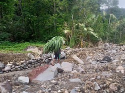 Akses ke Pura Penyatur Kaler Rusak Berat Diterjang Banjir Bandang