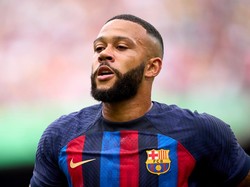 Memphis Depay Tepis Rumor Kurang Ajar