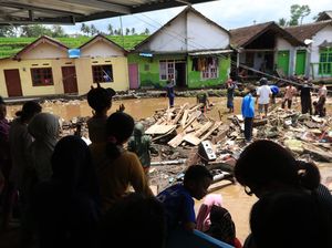 Pilu Korban Banjir di Banyuwangi, Rumah Rata Disapu Air Bah