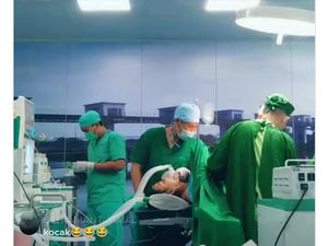 Nakes RSUD Martapura Live TikTok Lahiran Pasien, PPNI Siapkan Sanksi Etik Nakes RSUD Martapura Live TikTok Lahiran Pasien, PPNI Siapkan Sanksi Etik