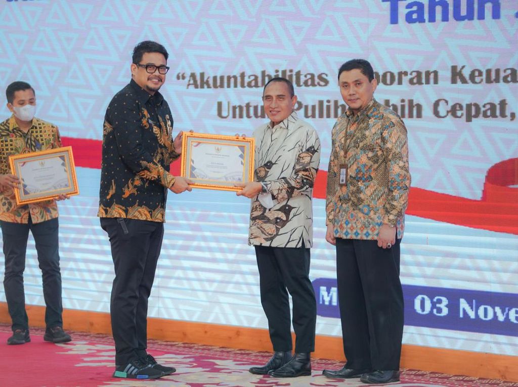 Pemko Medan Raih WTP, Bobby Nasution Terima Penghargaan dari Menkeu