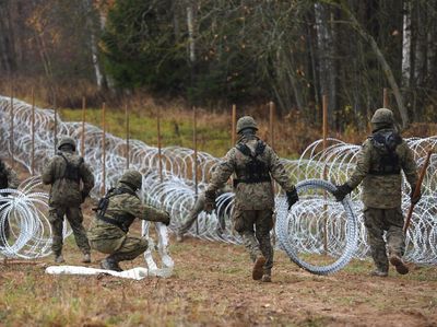 Polandia Pasang Pagar Berduri di Perbatasan dengan Rusia