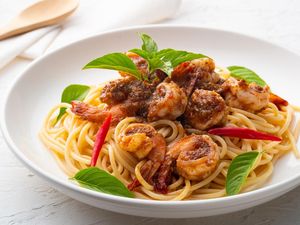 Resep Spaghetti Kari Udang yang Pedas Gurihnya Nendang