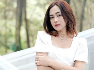 Rischa Queen Main Perasaan di Aku Ingin Bebas Rischa Queen Main Perasaan di Aku Ingin Bebas
