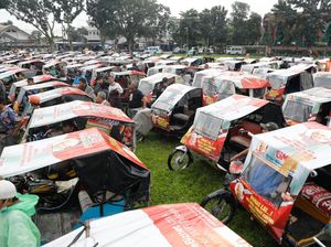 Ganjar Milenial Center Gelar Konvoi & Bagi-bagi Sembako di Medan