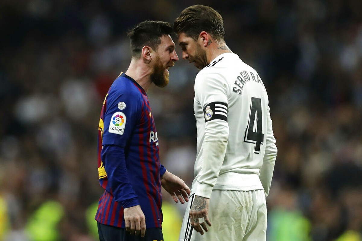 Sergio Ramos Klarifikasi Hubungannya dengan Lionel Messi (Foto: AP/Manu Fernandez)