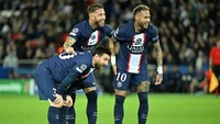 Kini kalau ada lawan yang mau macam-macam sama Lionel Messi, awas disikat Sergio Ramos! (Getty Images)
