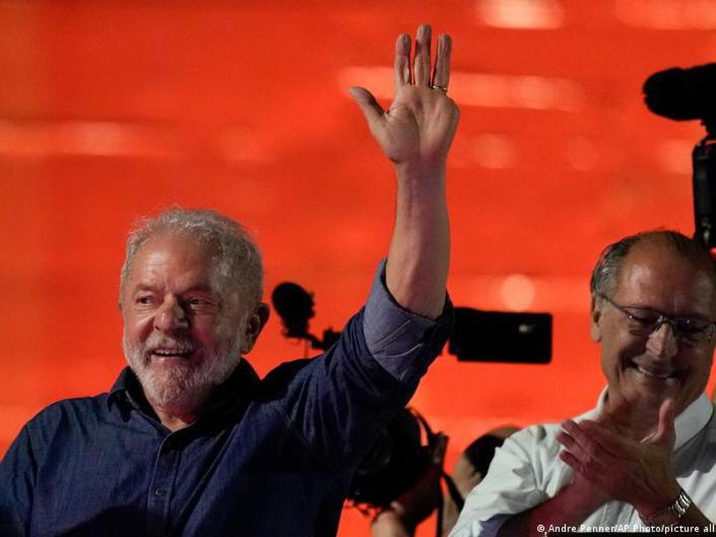 Tim Bolsonaro Temui Tim Lula untuk Bahas Transisi Kekuasaan di Brasil