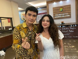 Peran Aldi Taher di Kasus Dewi Perssik dengan Fans Leslar