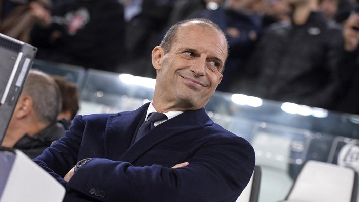 TURIN, ITALY - NOVEMBER 02: Head coach of Juventus Massimiliano Allegri looks on prior to the UEFA Champions League group H match between Juventus and Paris Saint- Germain at Juventus Stadium on November 02, 2022 in Turin, Italy. (Photo by Filippo Alfero - Juventus FC/Juventus FC via Getty Images)
