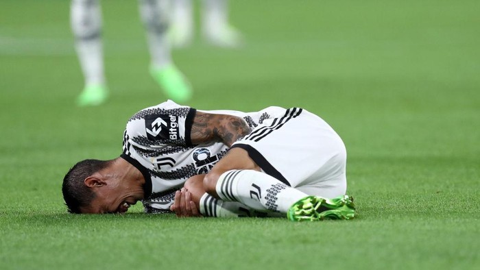 TURIN, ITALY - AUGUST 15: Angel Di Maria of Juventus FC injured during the Serie A match between Juventus and US Sassuolo at Allianz Stadium on August 15, 2022 in Turin, Italy. (Photo by Sportinfoto/DeFodi Images via Getty Images)