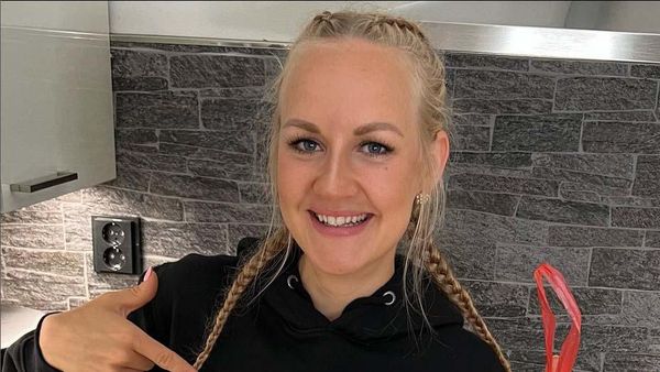 9 Foto Wanita Keliling Dunia untuk Bersih-bersih Rumah Kotor, Rela Tak Dibayar