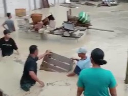 Ratusan Warga Terdampak Banjir Bojonegoro, Hewan Ternak-Perabotan Hilang