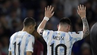 1. Lionel Messi/Argentina. 8 gol dari 7 laga. Foto: AFP via Getty Images/JUAN MABROMATA