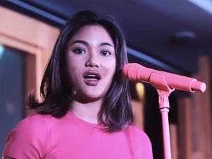 Marion Jola Cerita Toxic Relationship Lewat Bukan Manusia