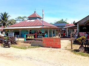 Ulah Warga di Sultra Segel Masjid gegara Cakades Pilihannya Kalah di Pilkades Ulah Warga di Sultra Segel Masjid gegara Cakades Pilihannya Kalah di Pilkades