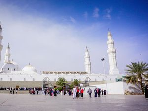 Berziarah ke Masjid Pertama Nabi