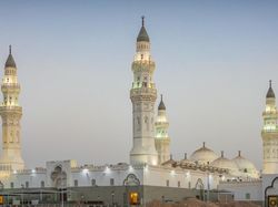 6 Masjid yang Biasa Diziarahi Selain Nabawi dan Haram