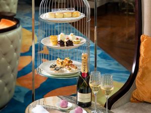 Ngeteh Sore Ditemani Pastry Enak dan Champagne di Tipsy Tea Ngeteh Sore Ditemani Pastry Enak dan Champagne di Tipsy Tea