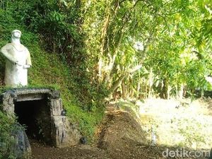 Kisah Petani di Majalengka yang Memilih Tinggal di Dalam Gua Kisah Petani di Majalengka yang Memilih Tinggal di Dalam Gua