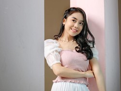 Penyanyi Viral Azmy Z Rilis Single Laleur Hejo, Ini Makna Lagunya