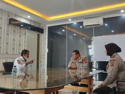 Buka Ruang Curhat, Polres Bogor Terima Keluhan Ayah Kangen Anak Angkat