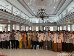 Ribuan Santri di Sukabumi Doakan Airlangga Jadi Presiden 2024