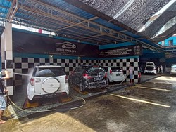 Tumpek Landep, Permintaan Jasa Cuci Motor-Mobil di Tabanan Meningkat