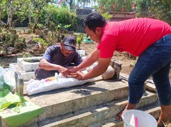 Makam Porak Poranda-Puluhan Jenazah Hanyut Akibat Banjir di Banyuwangi