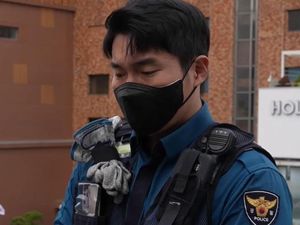 Kisah Polisi Korsel Sendirian Bendung Kerumunan Saat Tragedi Itaewon