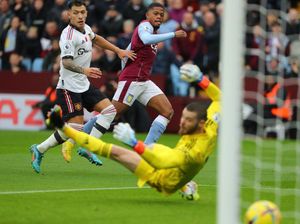 Aston Villa Vs MU: Setan Merah Tertinggal 1-2 di Babak I