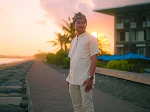 Kisah Pemuda Lamongan, Dulu Tukang Ojek Kini Sukses Jadi YouTuber Kisah Pemuda Lamongan, Dulu Tukang Ojek Kini Sukses Jadi YouTuber