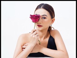 Bunga Tiara Jajal Dunia Musik Usai Rehat